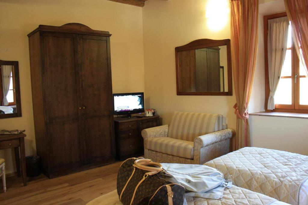 Hotel Cascina Canova Uggiate-Trevano Exterior photo