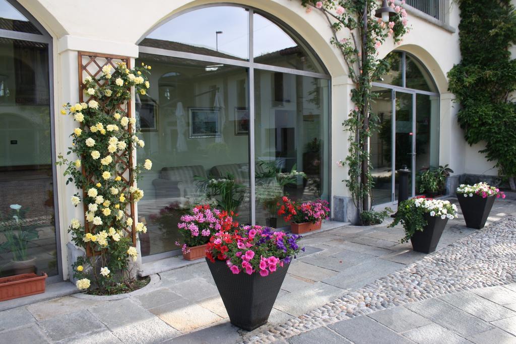Hotel Cascina Canova Uggiate-Trevano Exterior photo